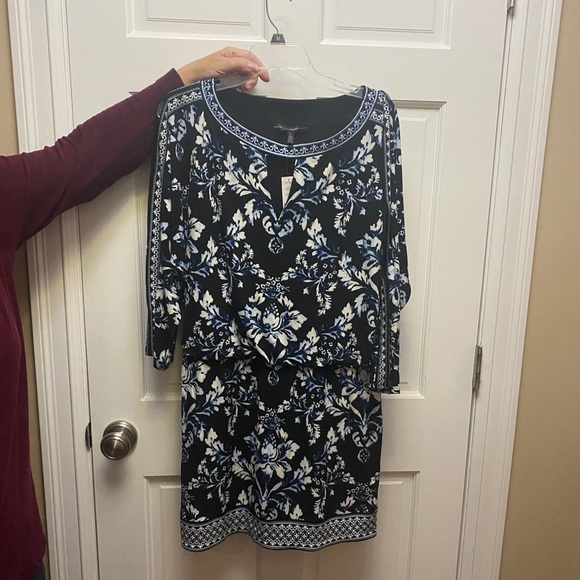 Dress - Picture 1 of 4